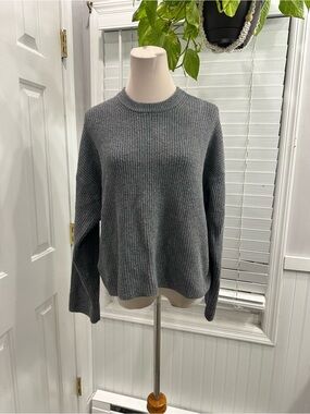 GAP Gray Ribbed Crewneck Sweater